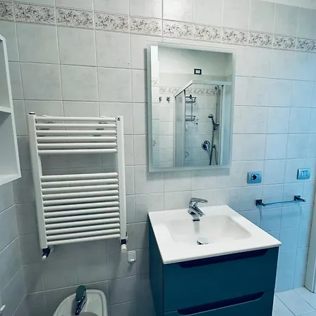 公寓 A Casa Di G Vista Mare 圣雷默